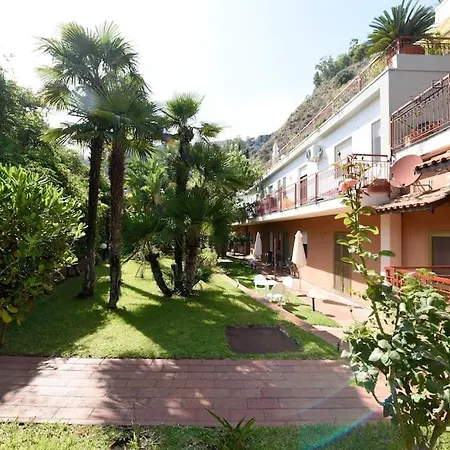 Beach Apartment Taormina Exterior photo
